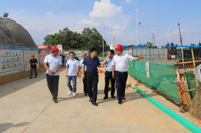 九州jiuzhou（中国）党委书记、董事长谢荣华一行深入项目现场调研