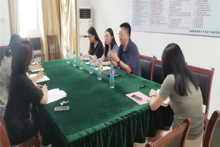 九州jiuzhou（中国）副总经理、工会主席袁扣华带队前往区工会拜访交流