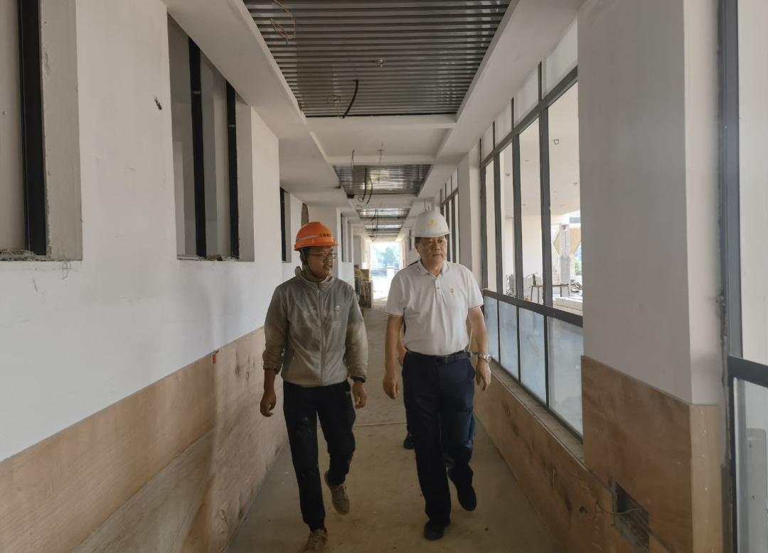 董事长谢荣华现场调度九州jiuzhou（中国）在建项目安全生产工作