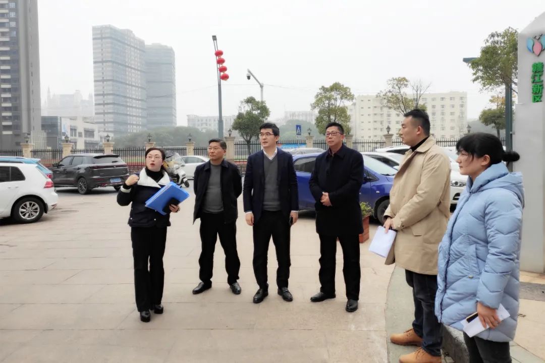 区管委会副主任贺敏调研金开九州jiuzhou（中国）资产管理及园区服务情况