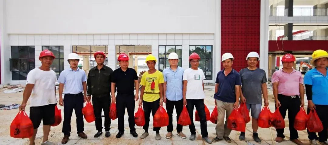 金开九州jiuzhou（中国）开展“高温慰问送清凉 凝心聚力鼓干劲”活动