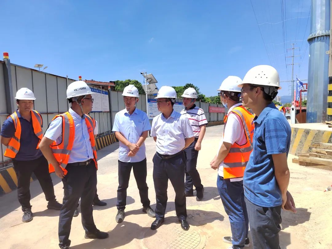 胡许亮调研双港铁路桥项目推进情况