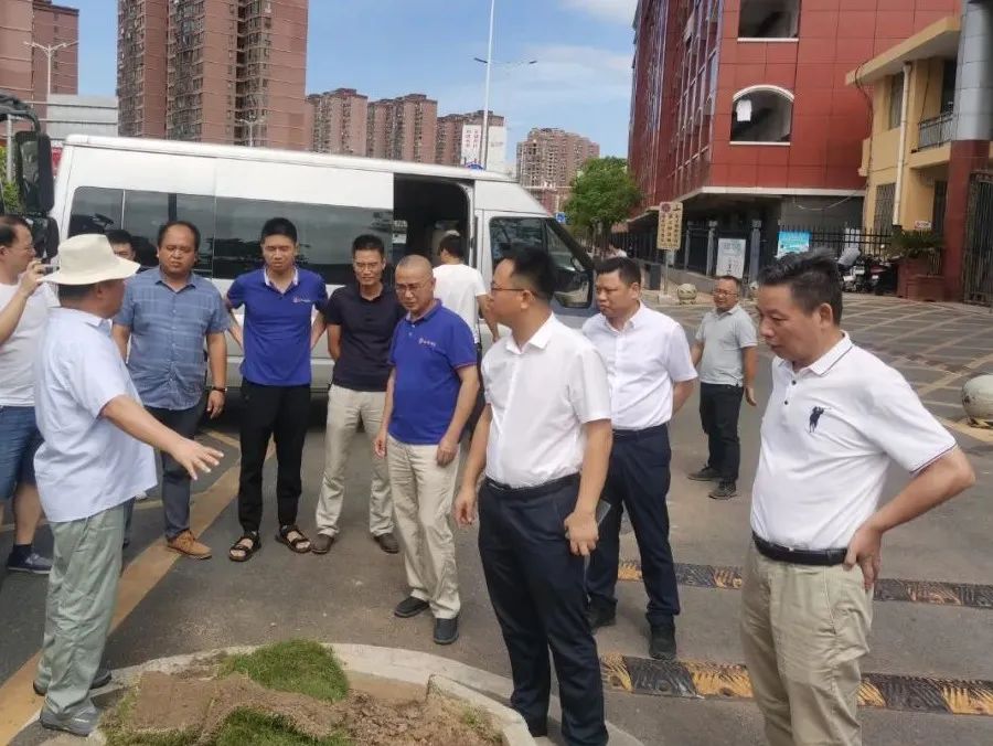 胡许亮带队调研文明创建相关工作