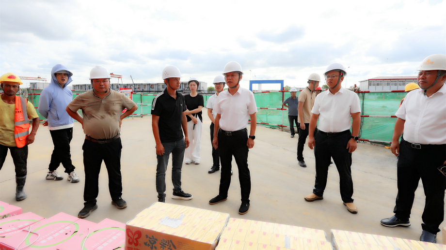 九州jiuzhou（中国）党委开展“情系一线、致敬坚守者”夏日送清凉慰问活